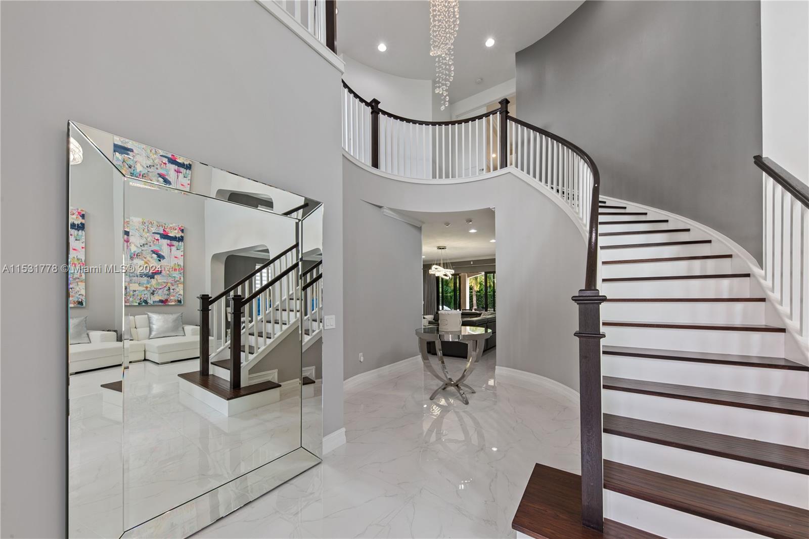 MILL CREEK - Residential