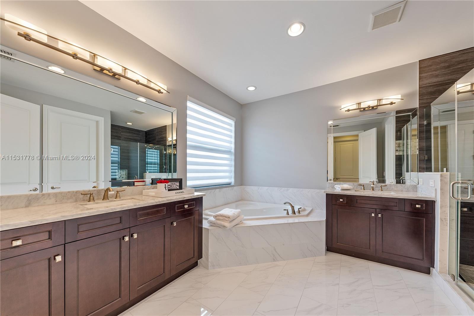 MILL CREEK - Residential