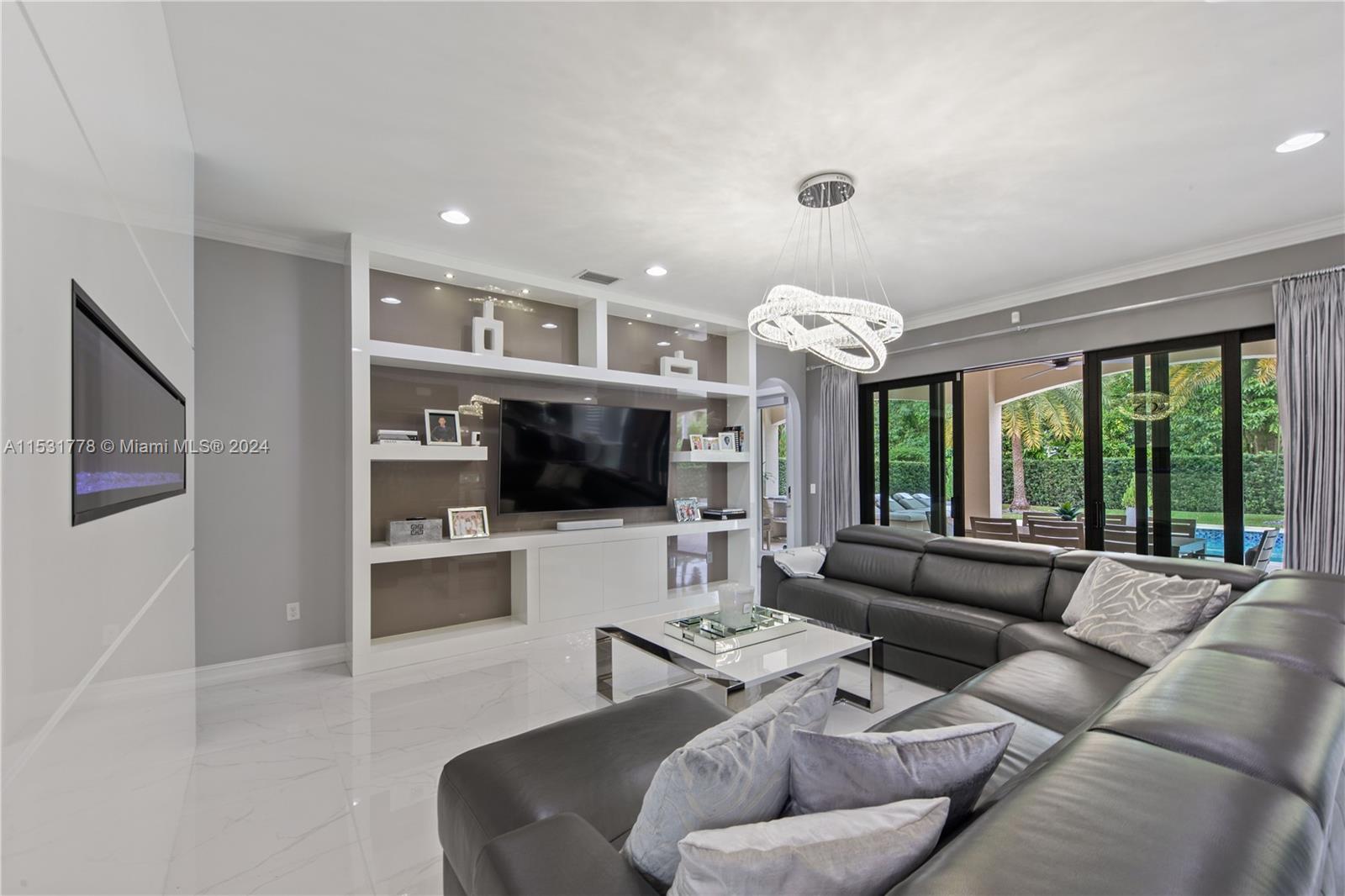 MILL CREEK - Residential
