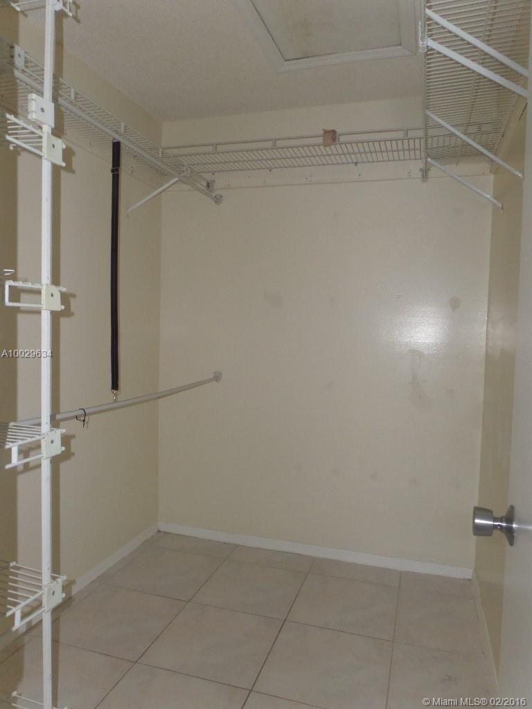 Terra Lake Villas Condo - Residential Lease