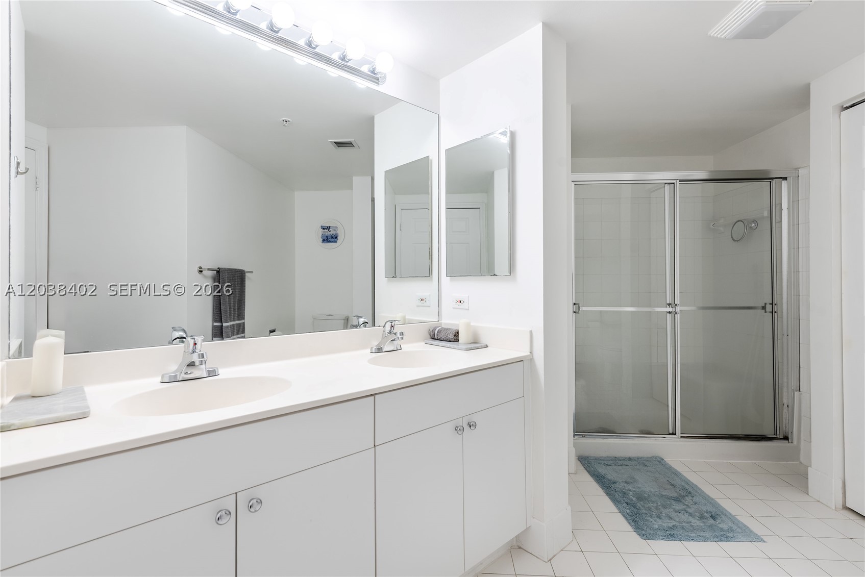 PORTO BELLAGIO CONDO - Residential Lease
