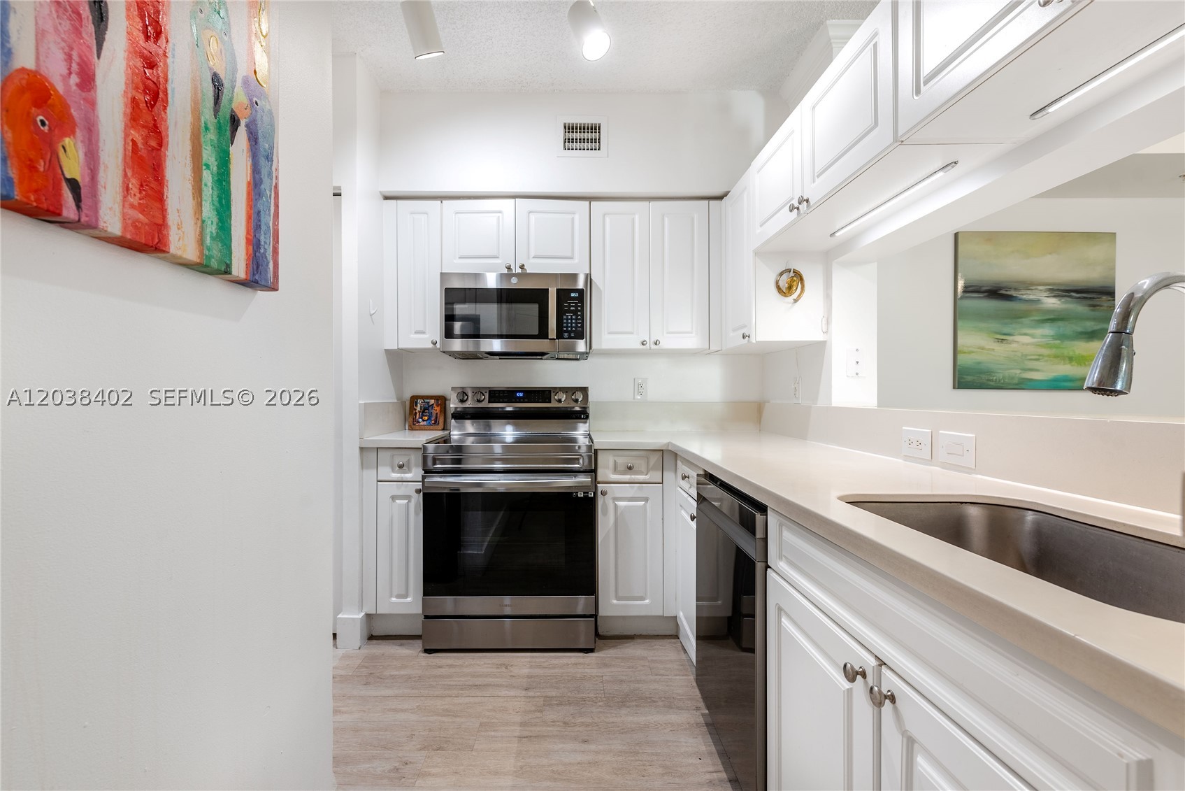 PORTO BELLAGIO CONDO - Residential Lease