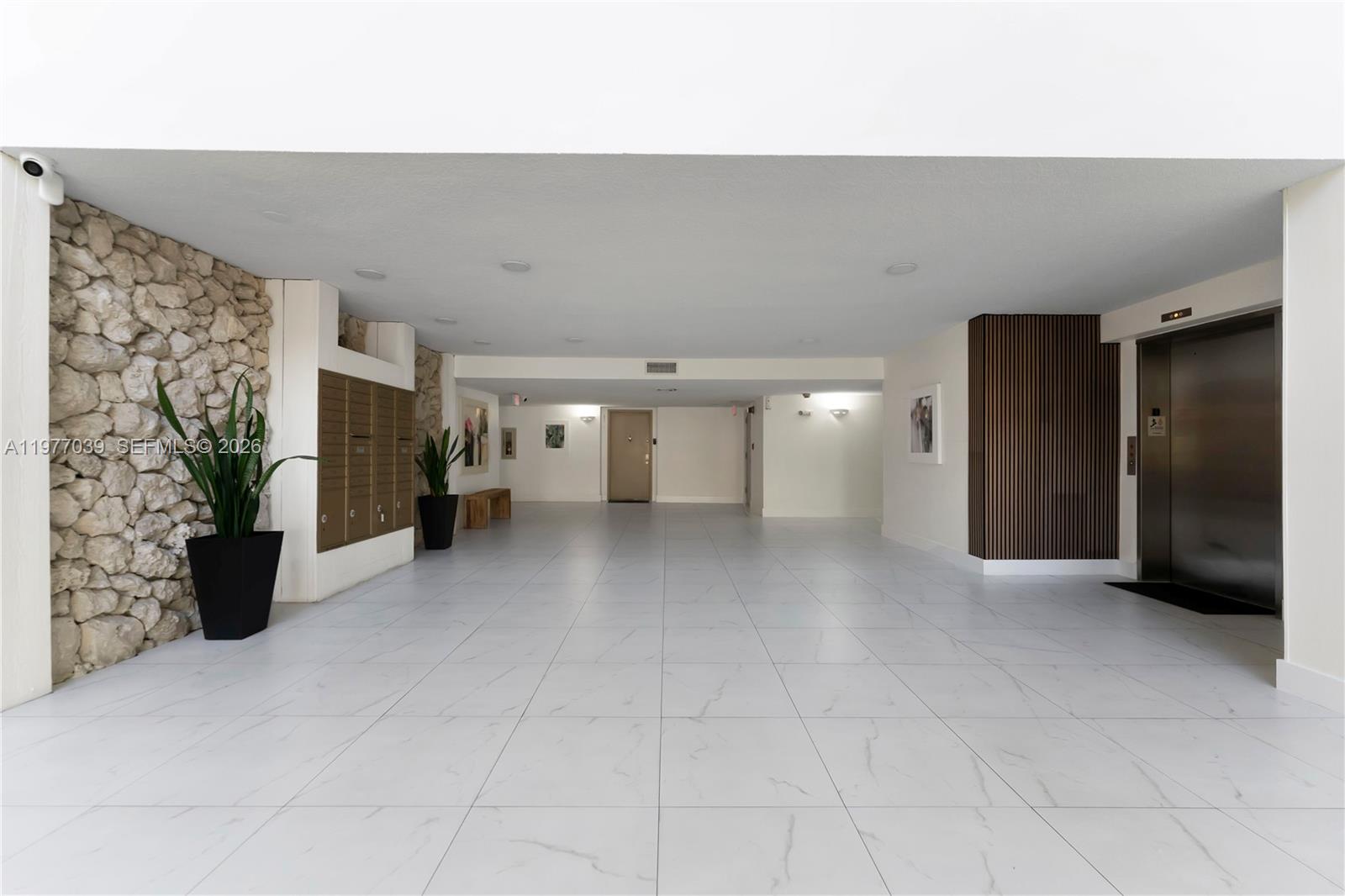 BUILDING THREE OF COUNTRY - Residential