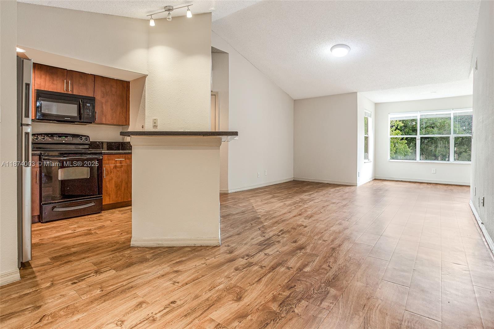 ISLES AT LAGO MAR CONDO - Residential Lease