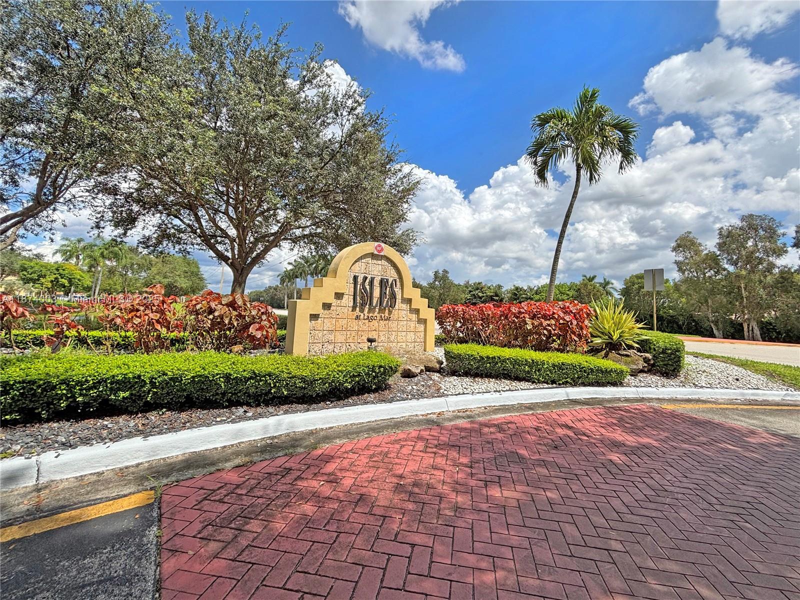 ISLES AT LAGO MAR CONDO - Residential Lease
