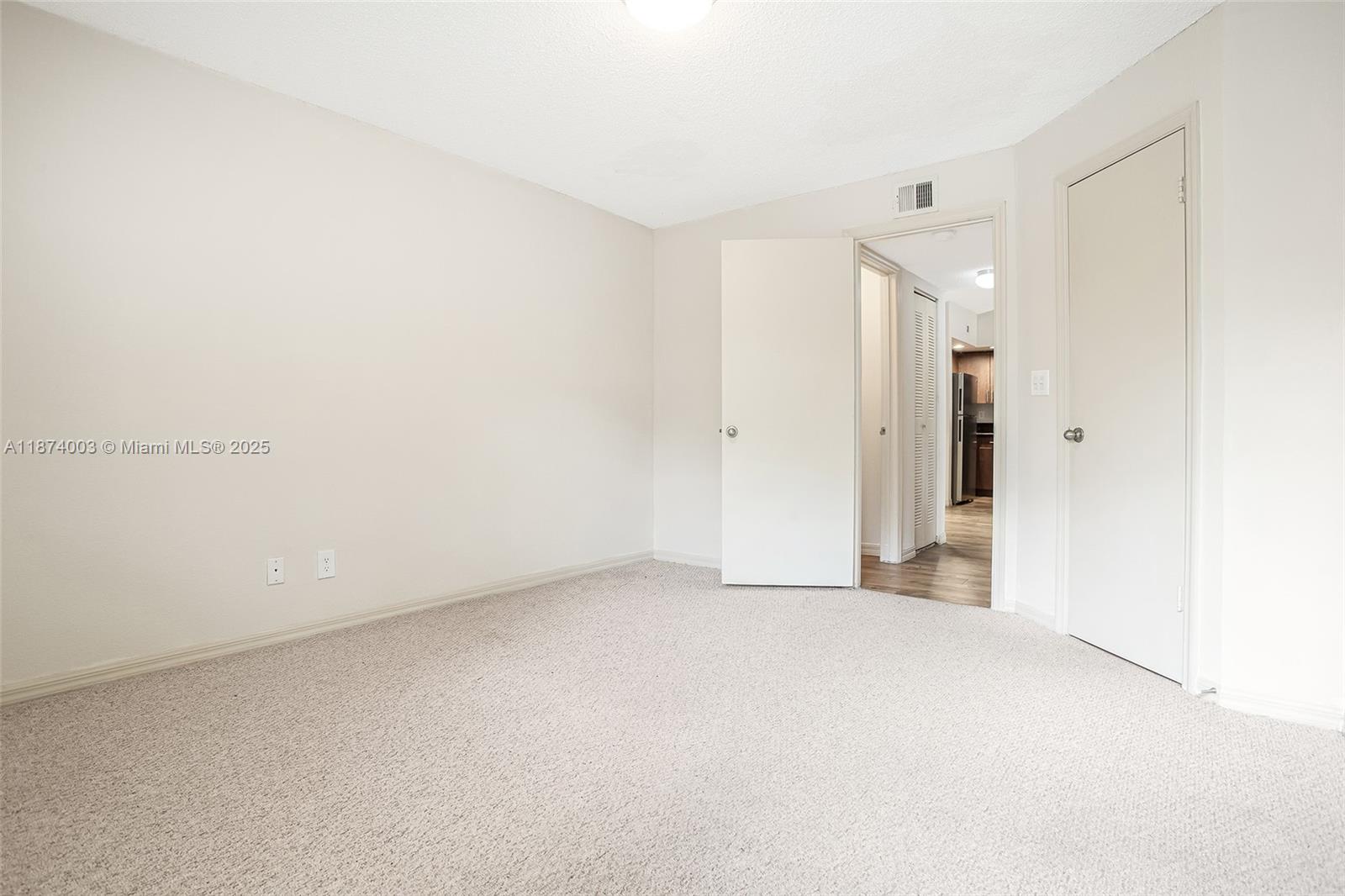 ISLES AT LAGO MAR CONDO - Residential Lease