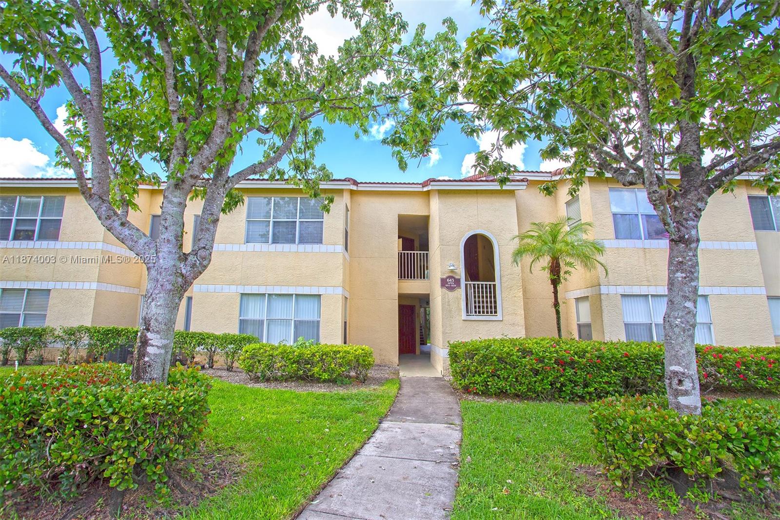 ISLES AT LAGO MAR CONDO - Residential Lease