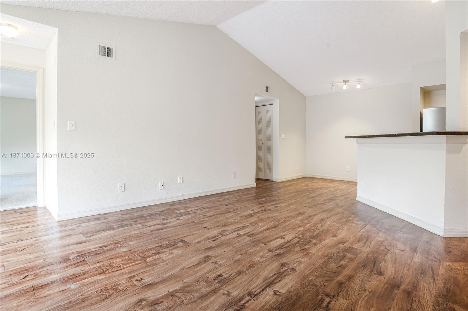 ISLES AT LAGO MAR CONDO - Residential Lease