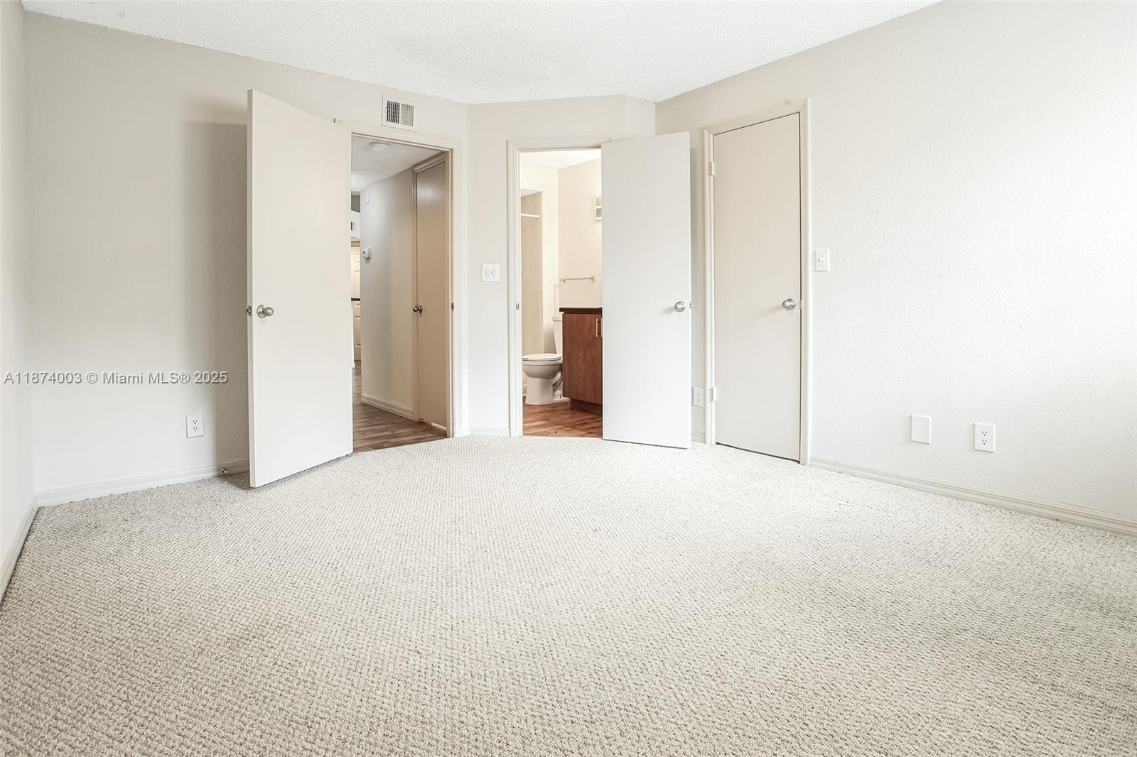 ISLES AT LAGO MAR CONDO - Residential Lease