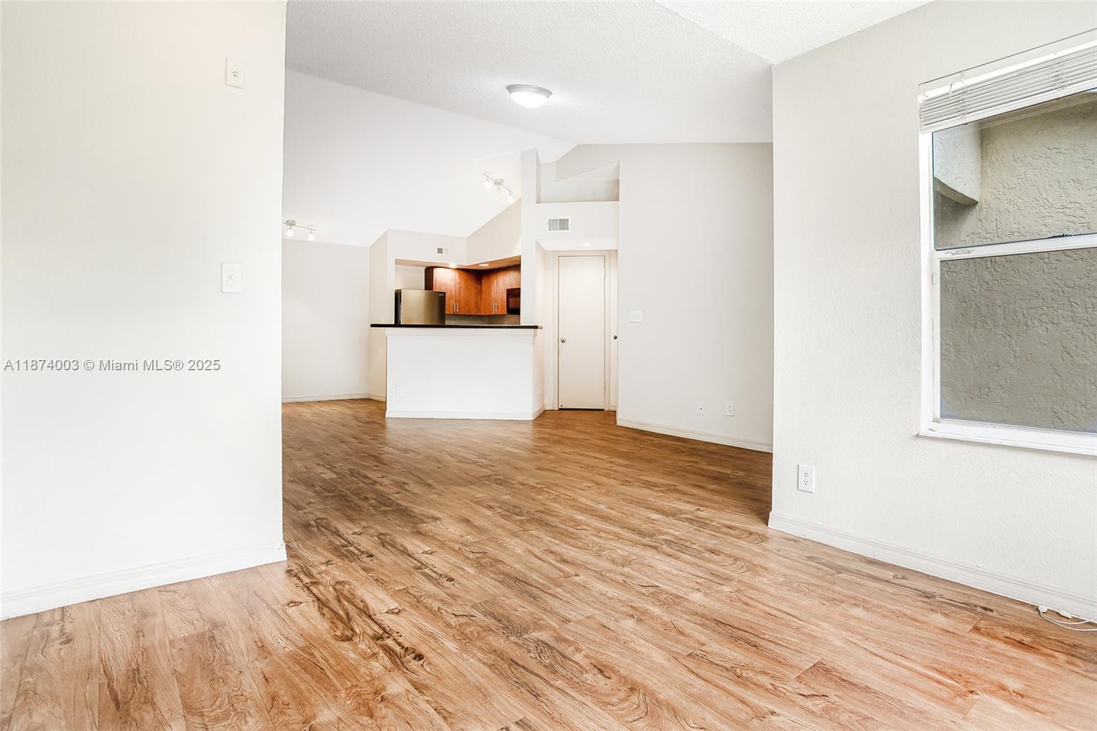 ISLES AT LAGO MAR CONDO - Residential Lease