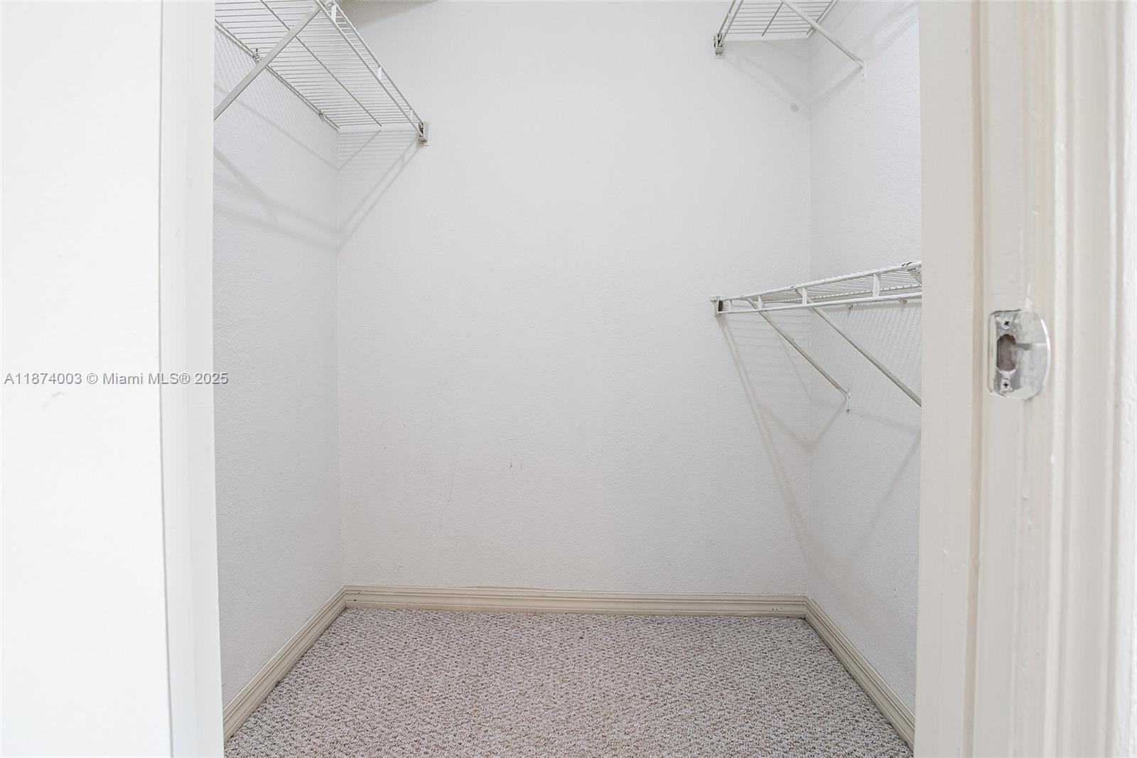 ISLES AT LAGO MAR CONDO - Residential Lease