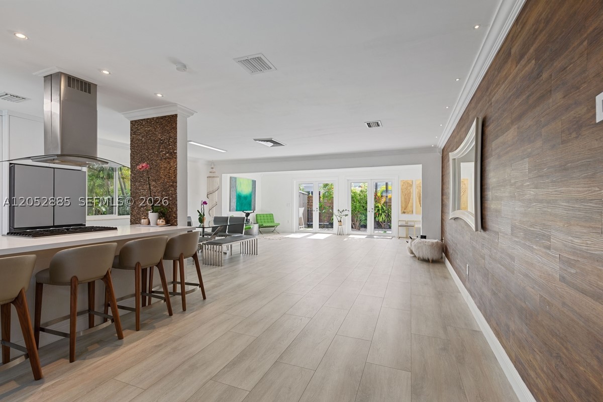 TREASURE ISLAND - Residential