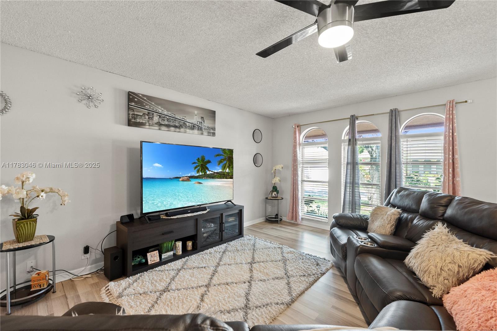 CRYSTAL LAKE 4TH SEC - Residential