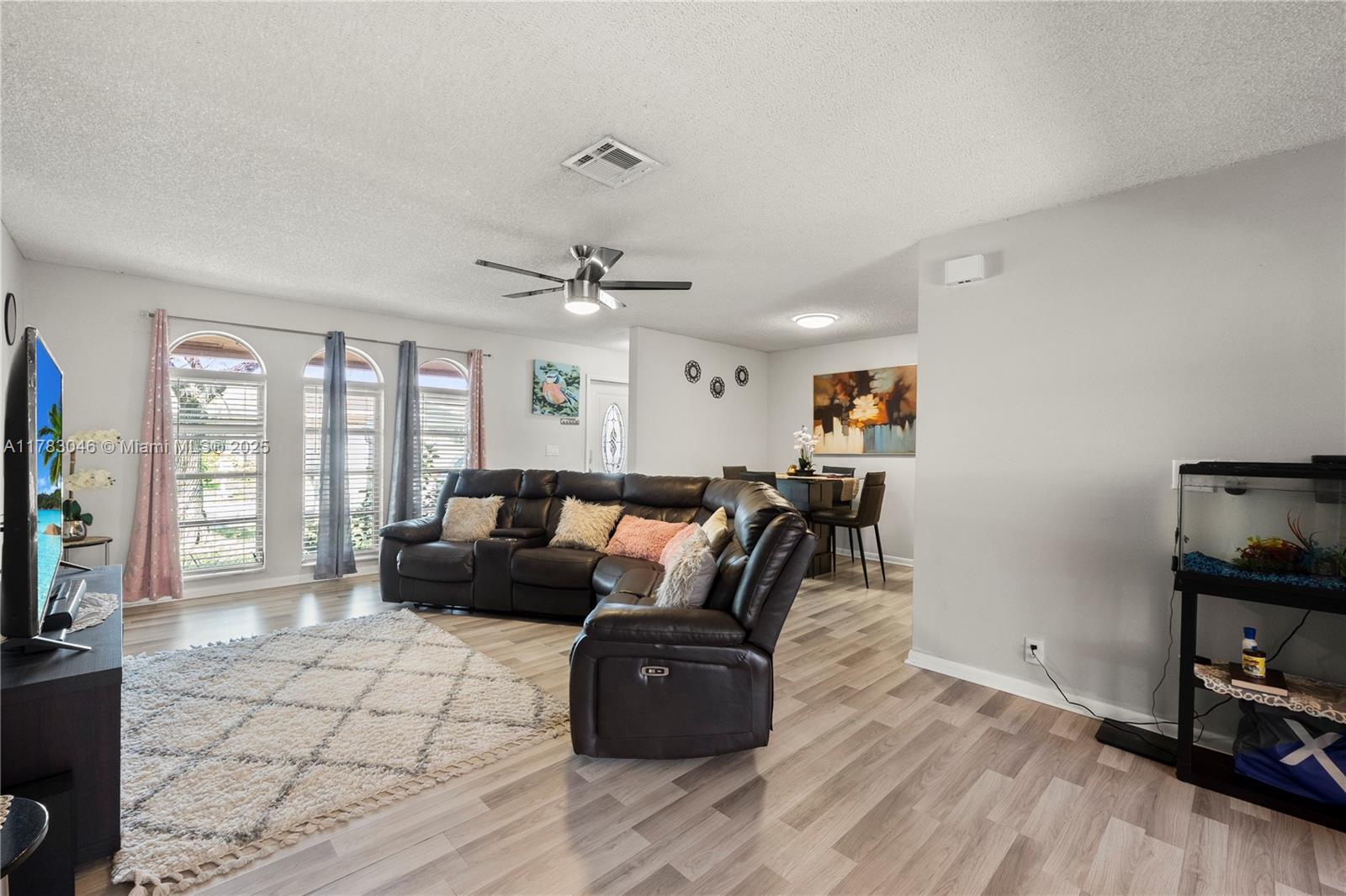 CRYSTAL LAKE 4TH SEC - Residential