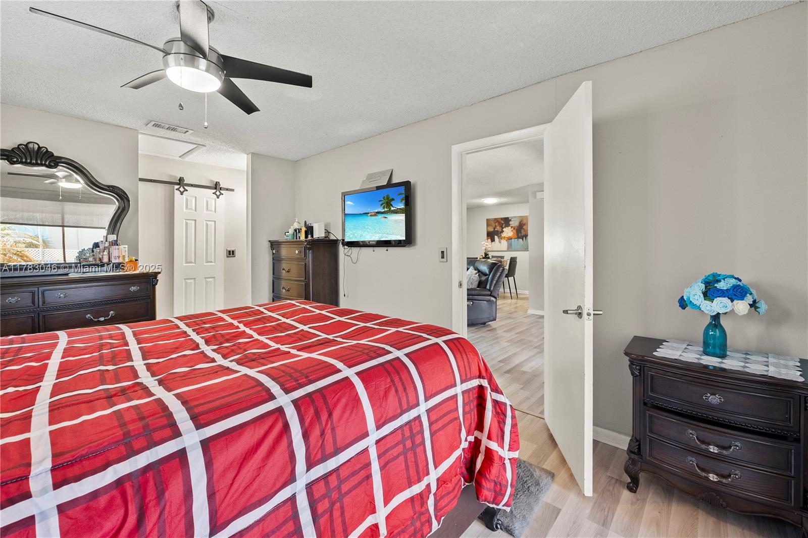 CRYSTAL LAKE 4TH SEC - Residential