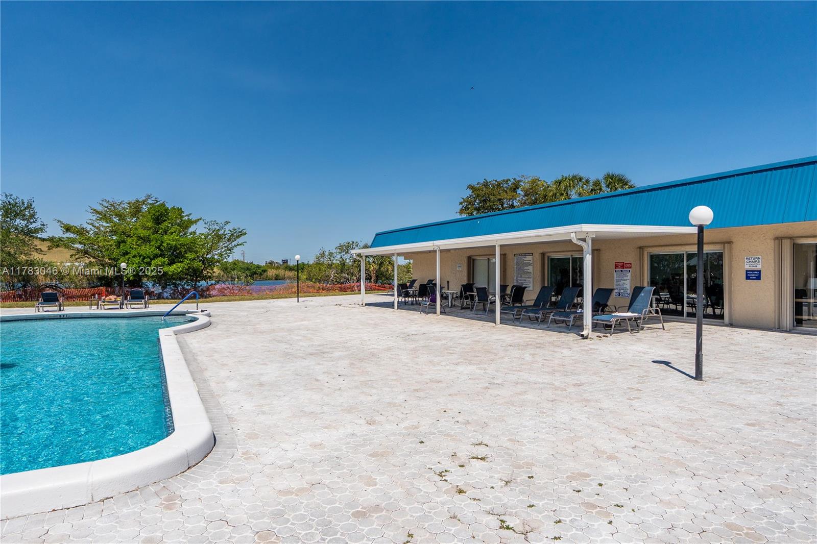 CRYSTAL LAKE 4TH SEC - Residential