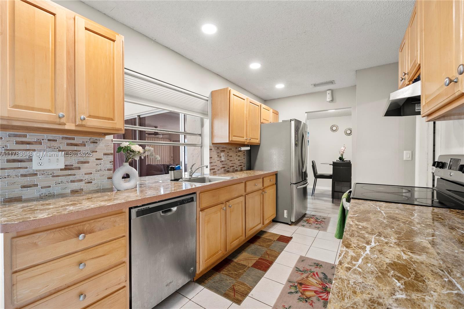 CRYSTAL LAKE 4TH SEC - Residential