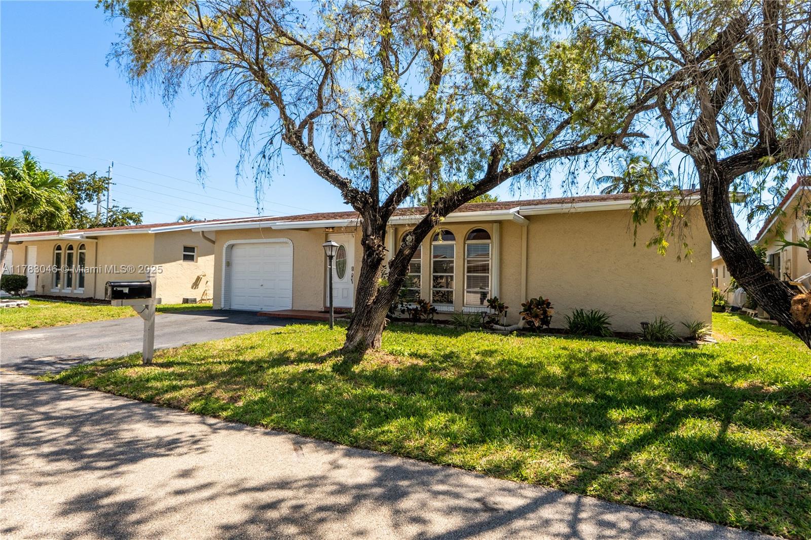 CRYSTAL LAKE 4TH SEC - Residential