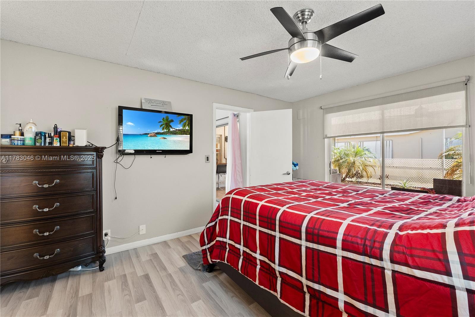 CRYSTAL LAKE 4TH SEC - Residential