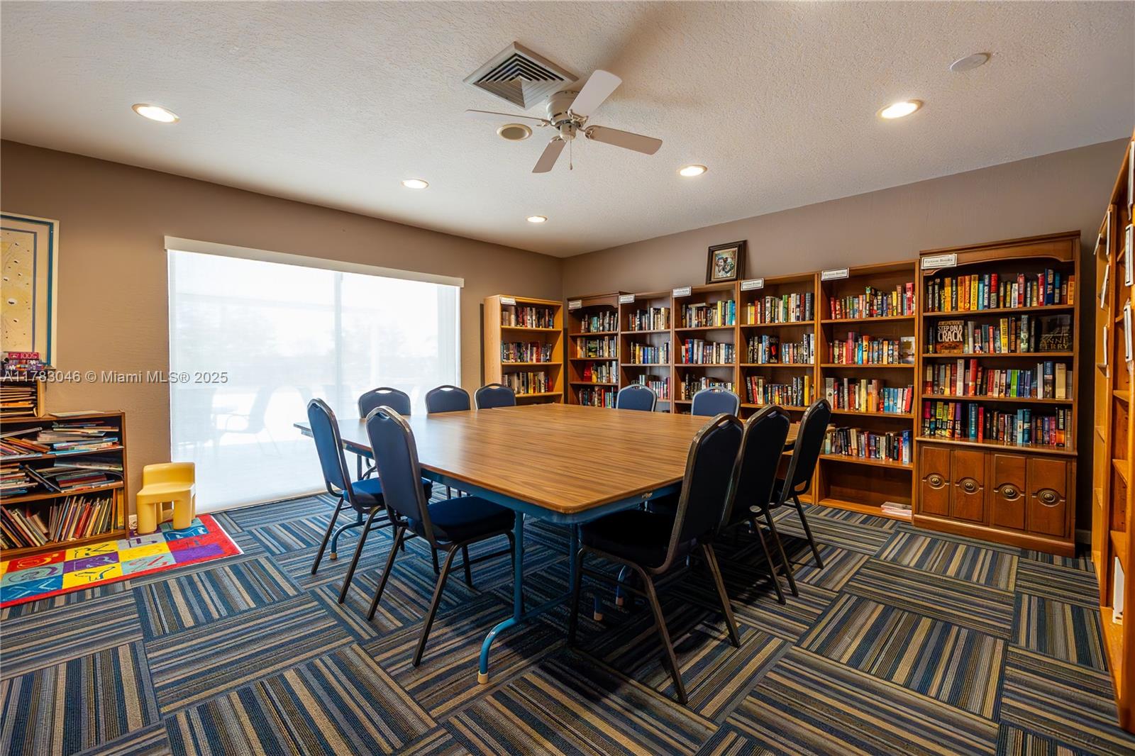 CRYSTAL LAKE 4TH SEC - Residential