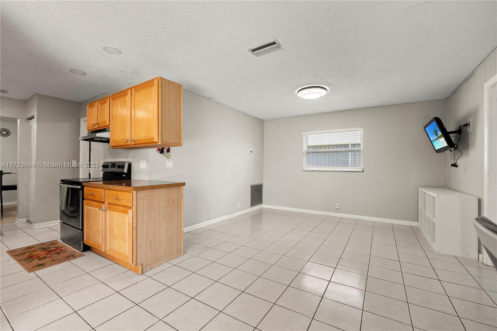 CRYSTAL LAKE 4TH SEC - Residential
