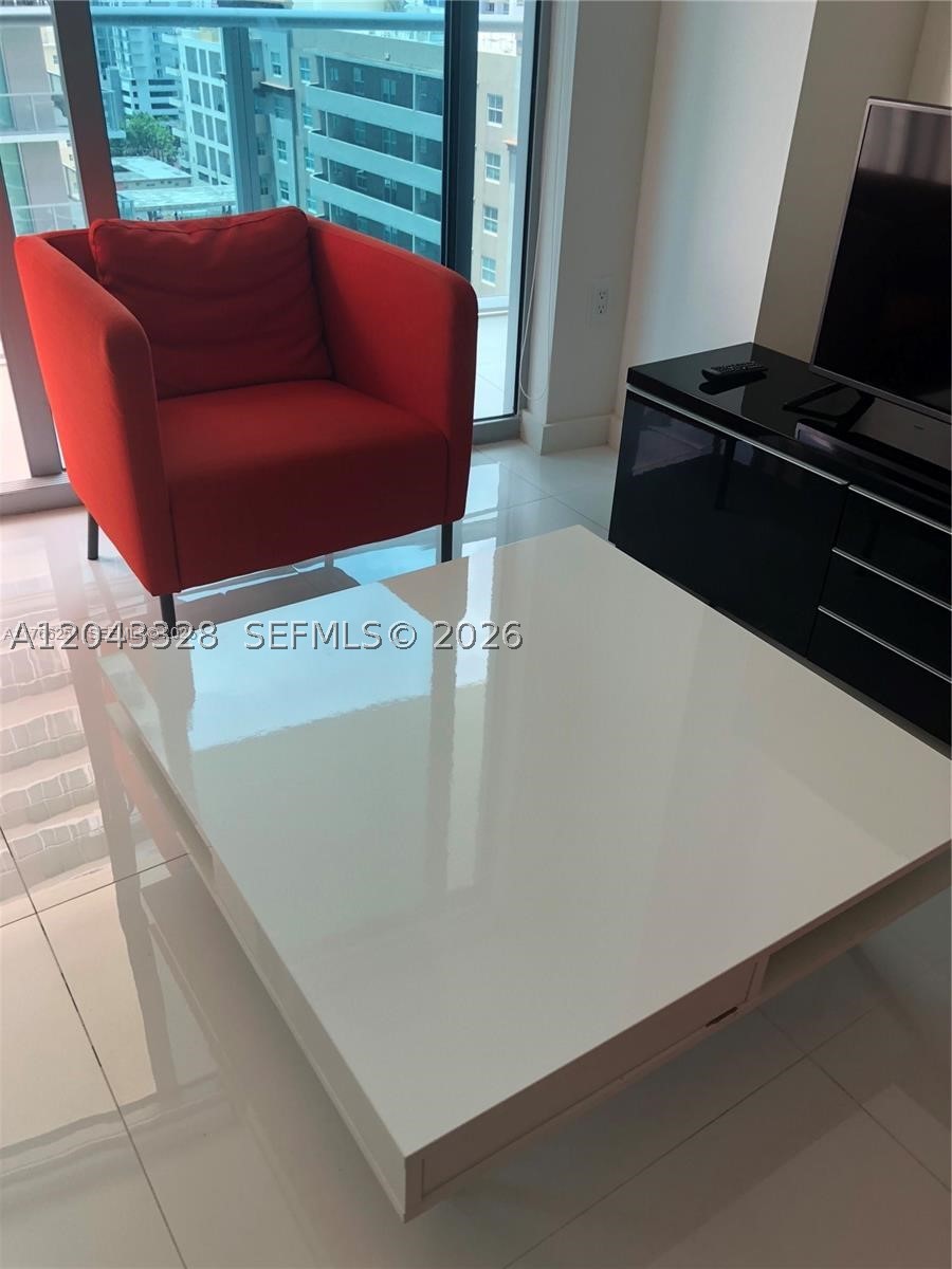 1100 MILLECENTO RESIDENCE - Residential Lease