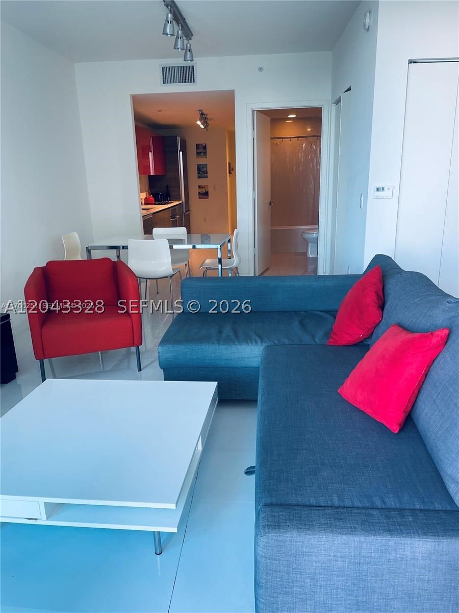 1100 MILLECENTO RESIDENCE - Residential Lease