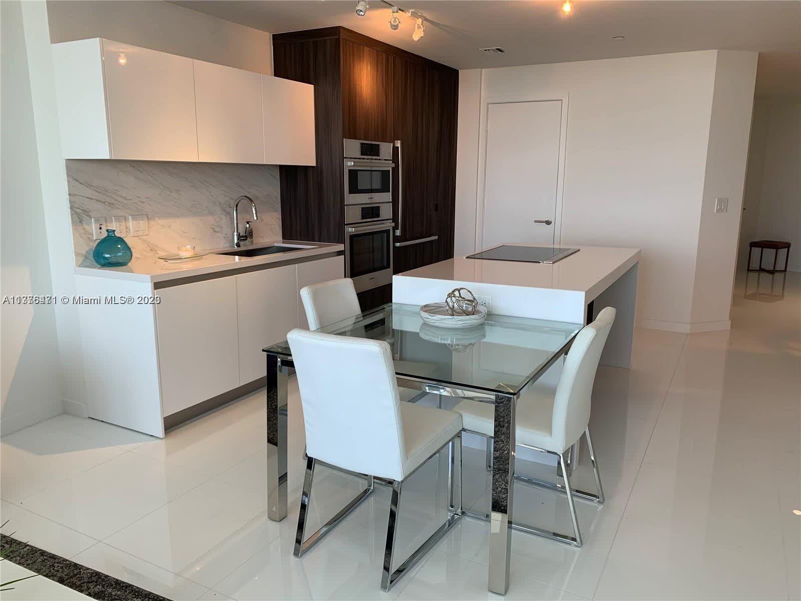 PARAMOUNT MIAMI WORLDCENT - Residential Lease