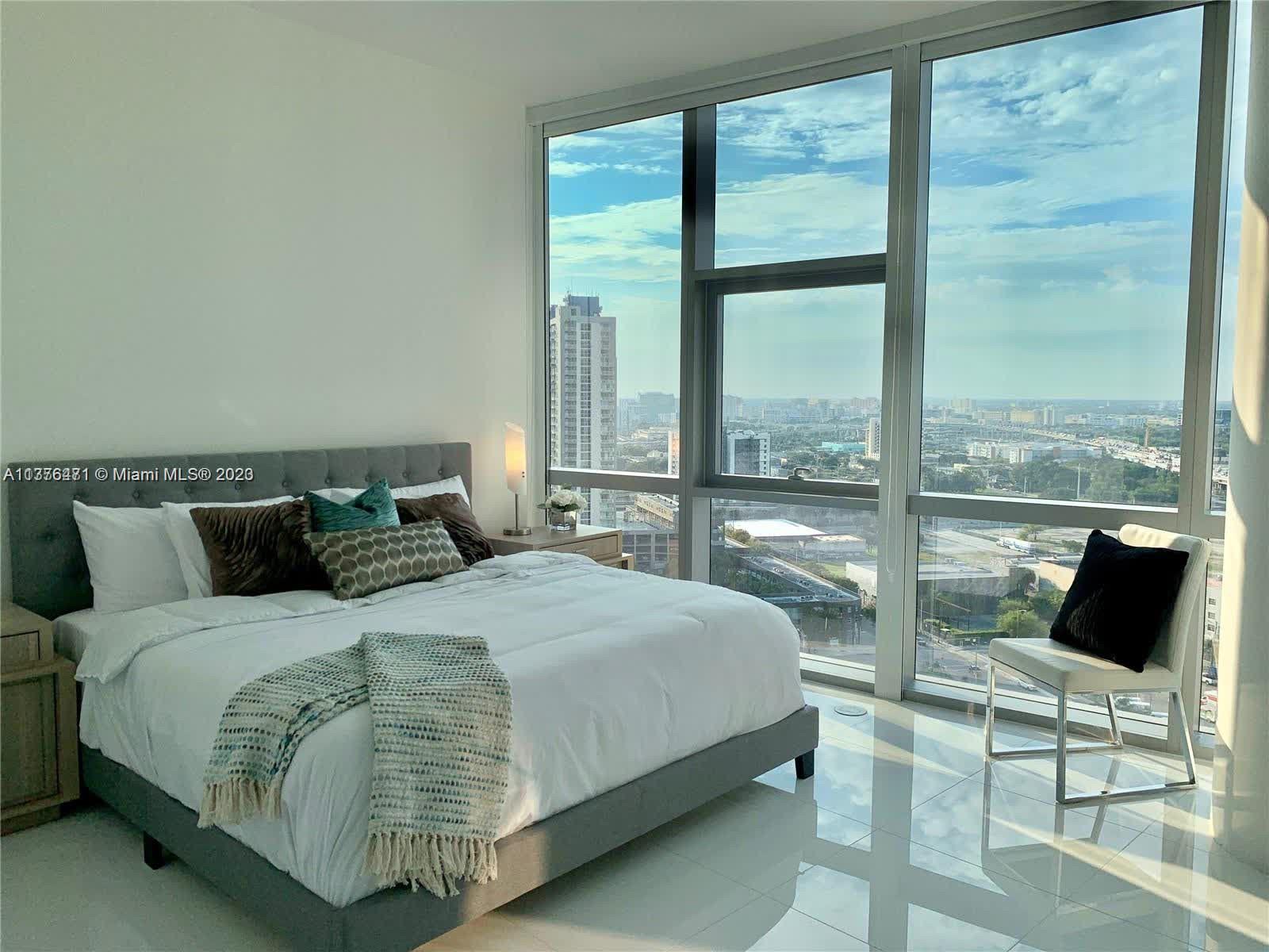 PARAMOUNT MIAMI WORLDCENT - Residential Lease