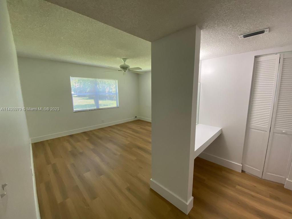 LAKEWOOD ON THE GREEN - Residential Lease