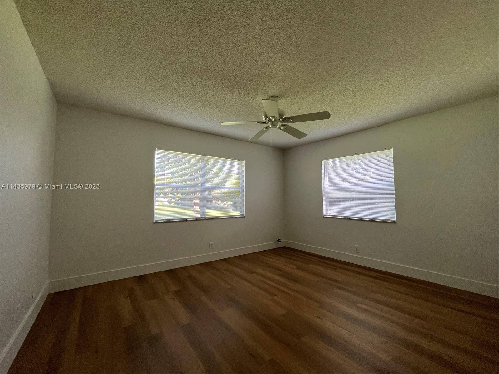 LAKEWOOD ON THE GREEN - Residential Lease