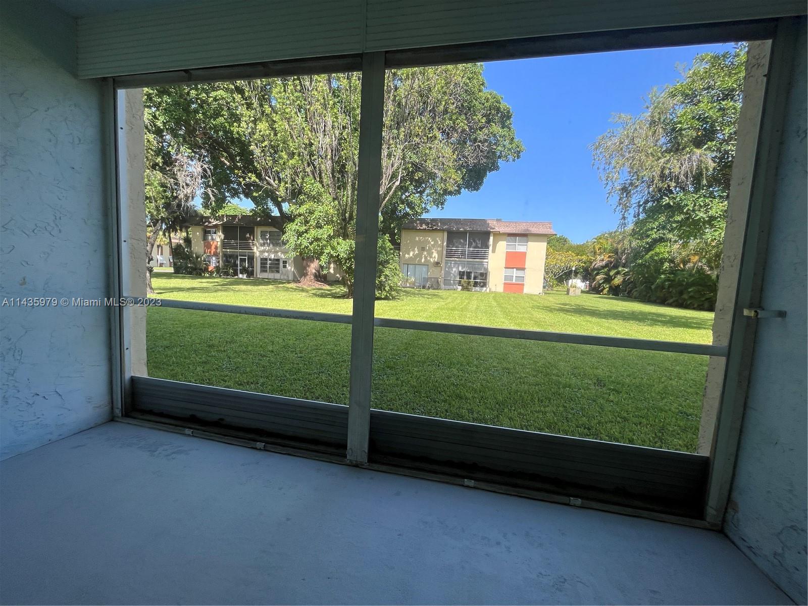 LAKEWOOD ON THE GREEN - Residential Lease