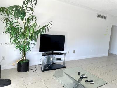 ARLEN HOUSE CONDO - Residential