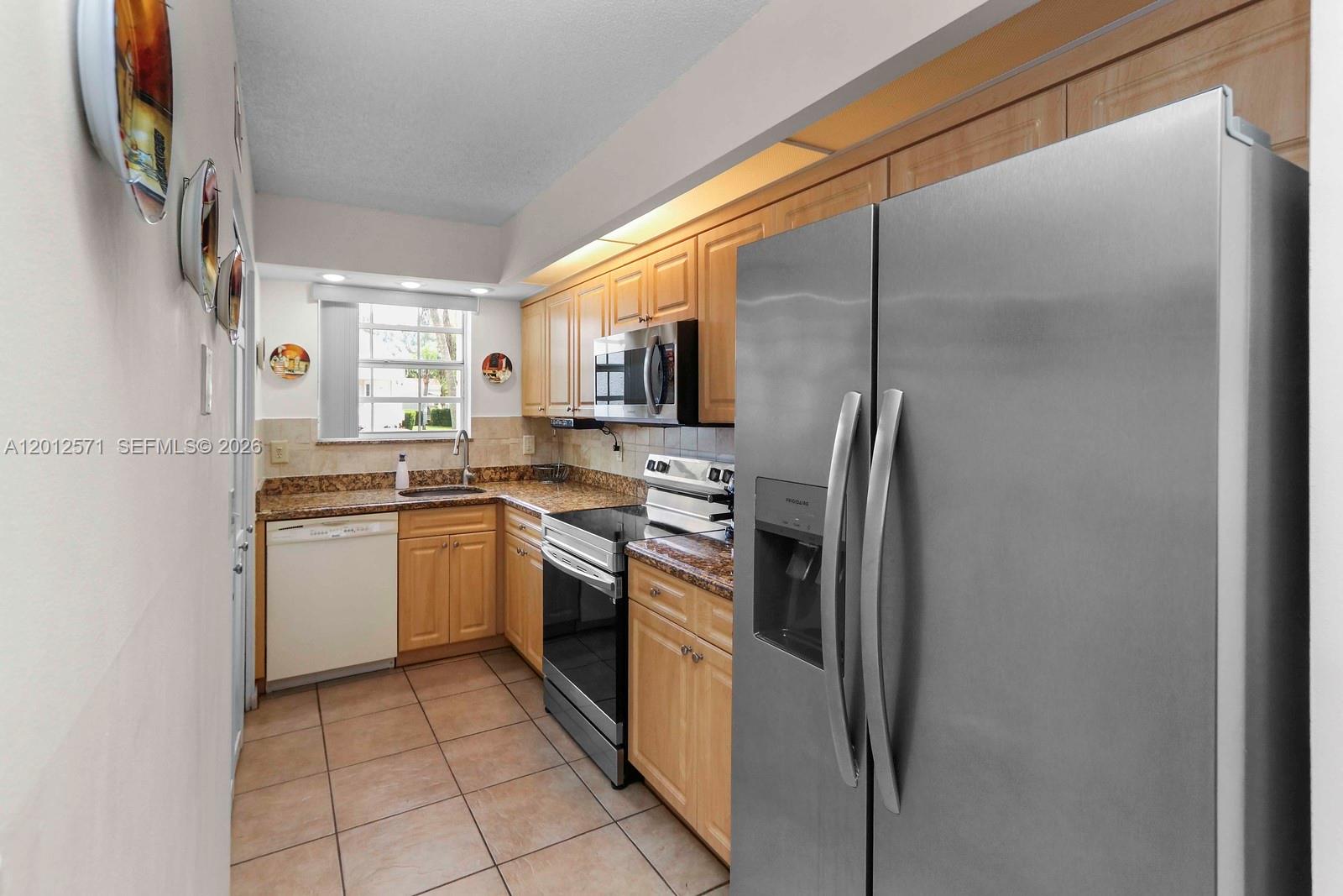 KEYS GATE CONDO NO SEVEN - Residential