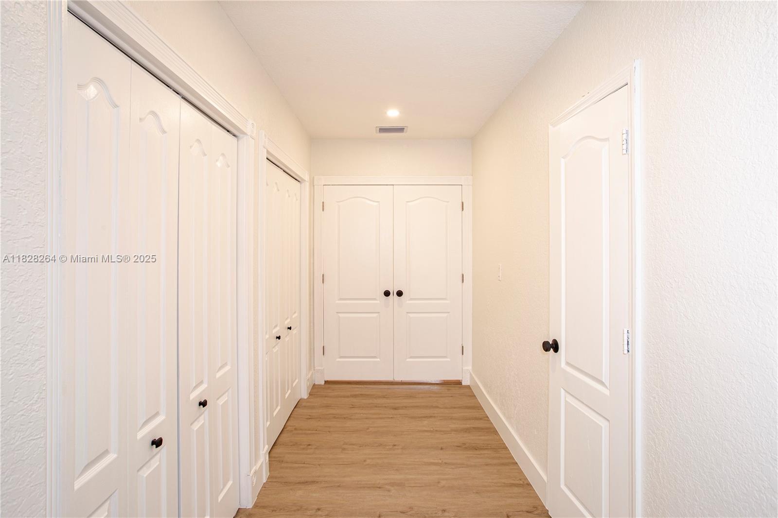 DARLINGTON MANOR - Residential Lease