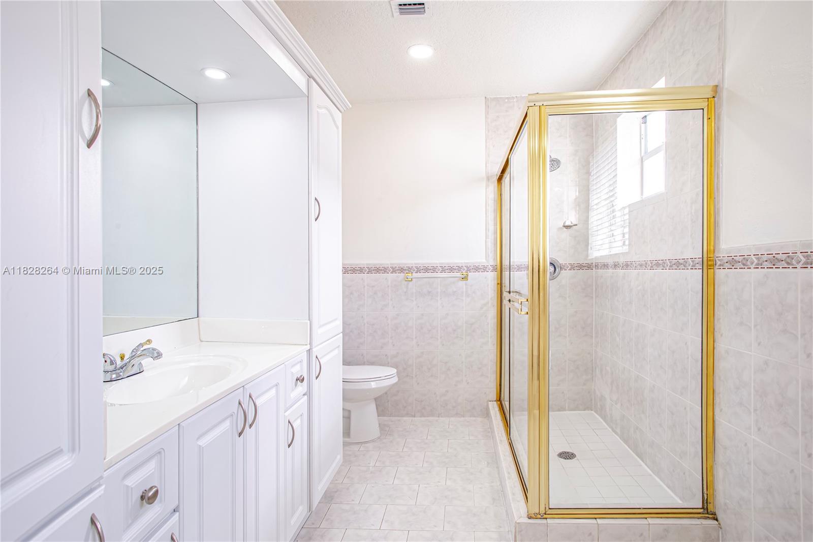 DARLINGTON MANOR - Residential Lease