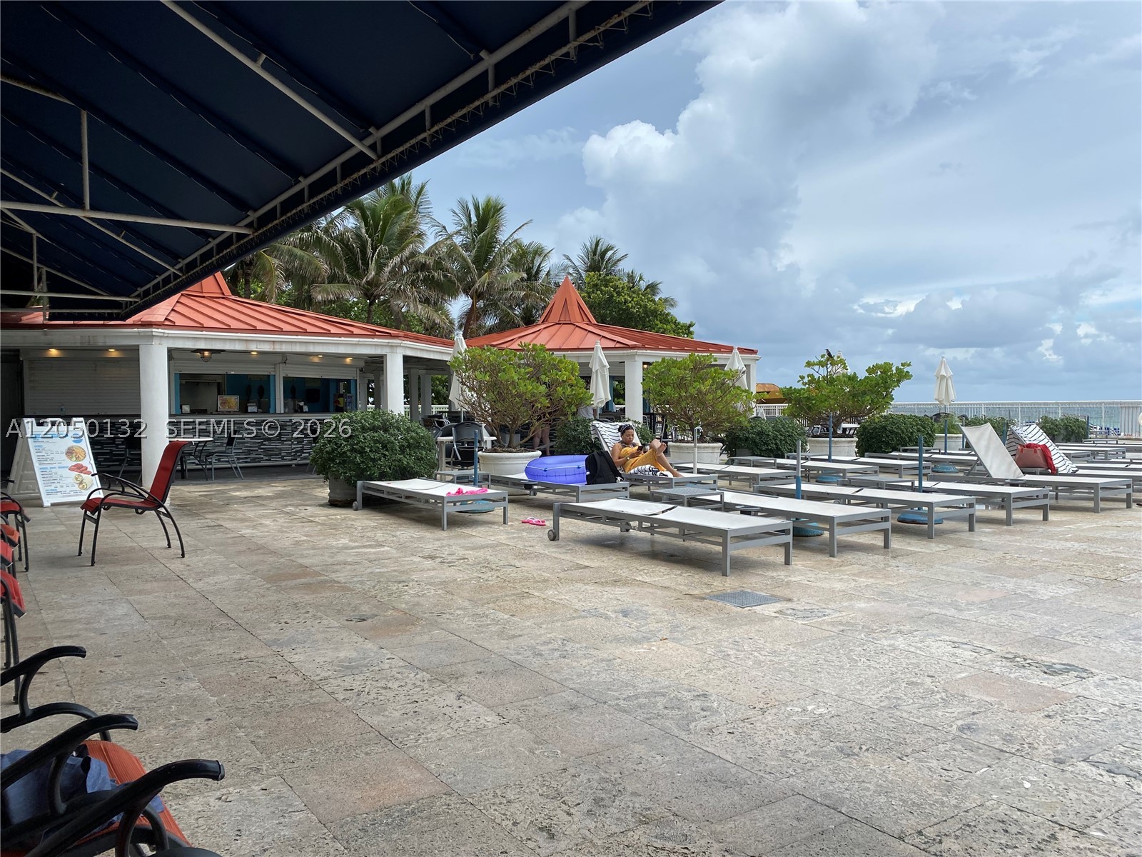 THE AVENTURA BEACH CLUB C - Residential