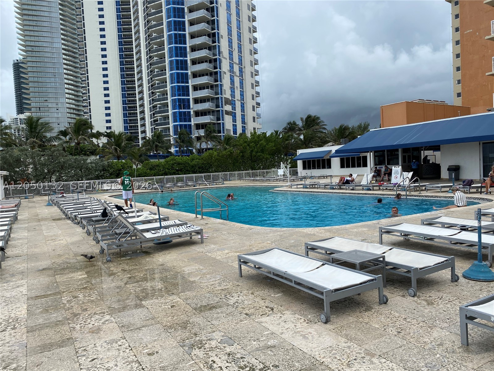 THE AVENTURA BEACH CLUB C - Residential