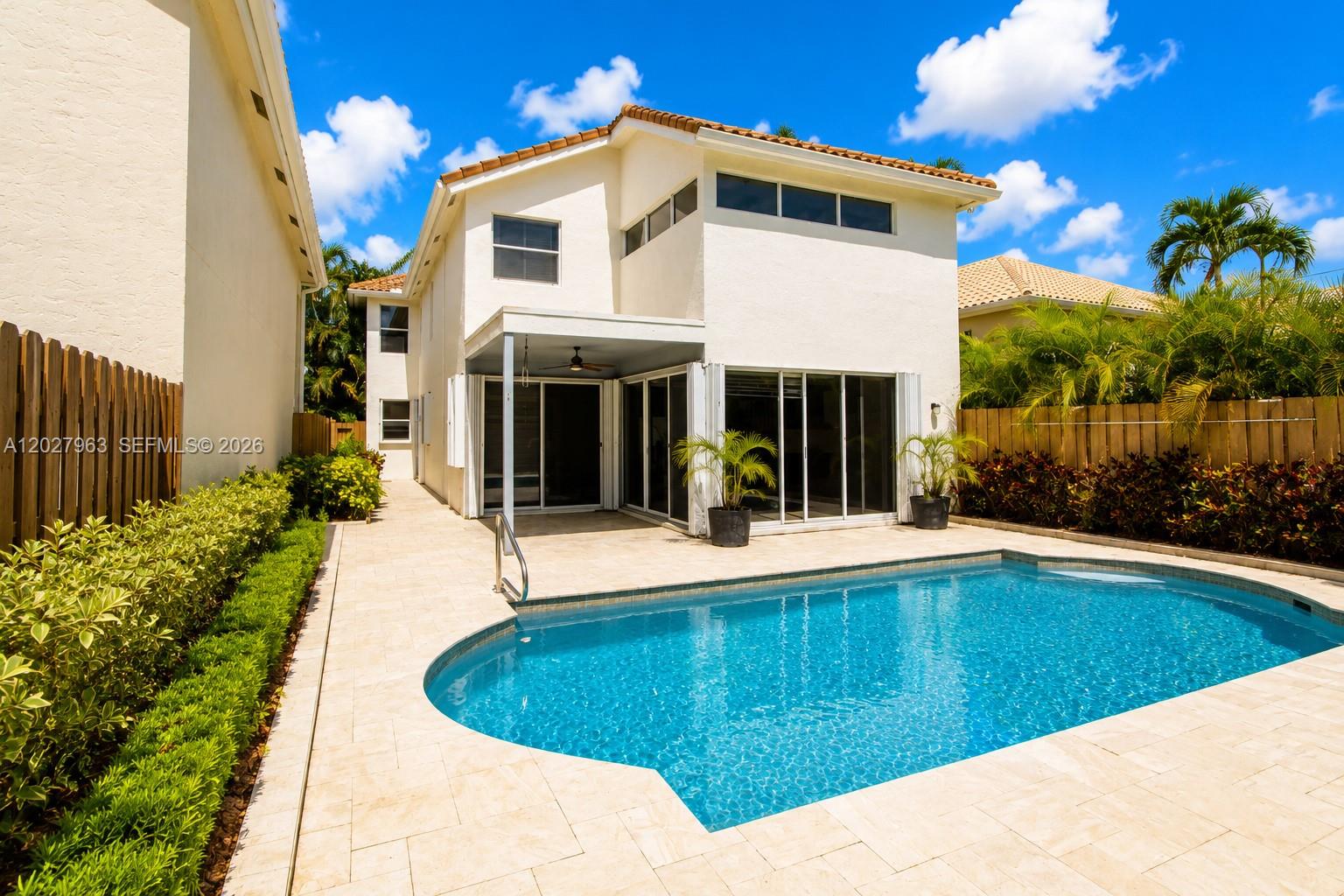 BANYANS OF ARVIDA COUNTRY - Residential