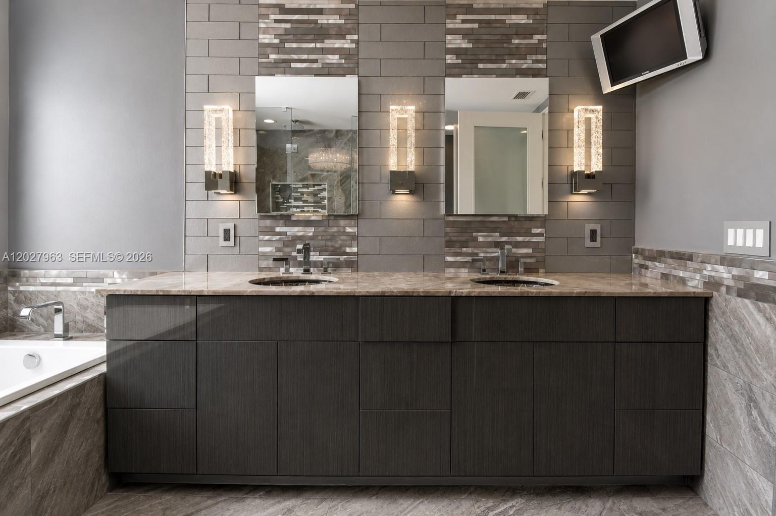 BANYANS OF ARVIDA COUNTRY - Residential