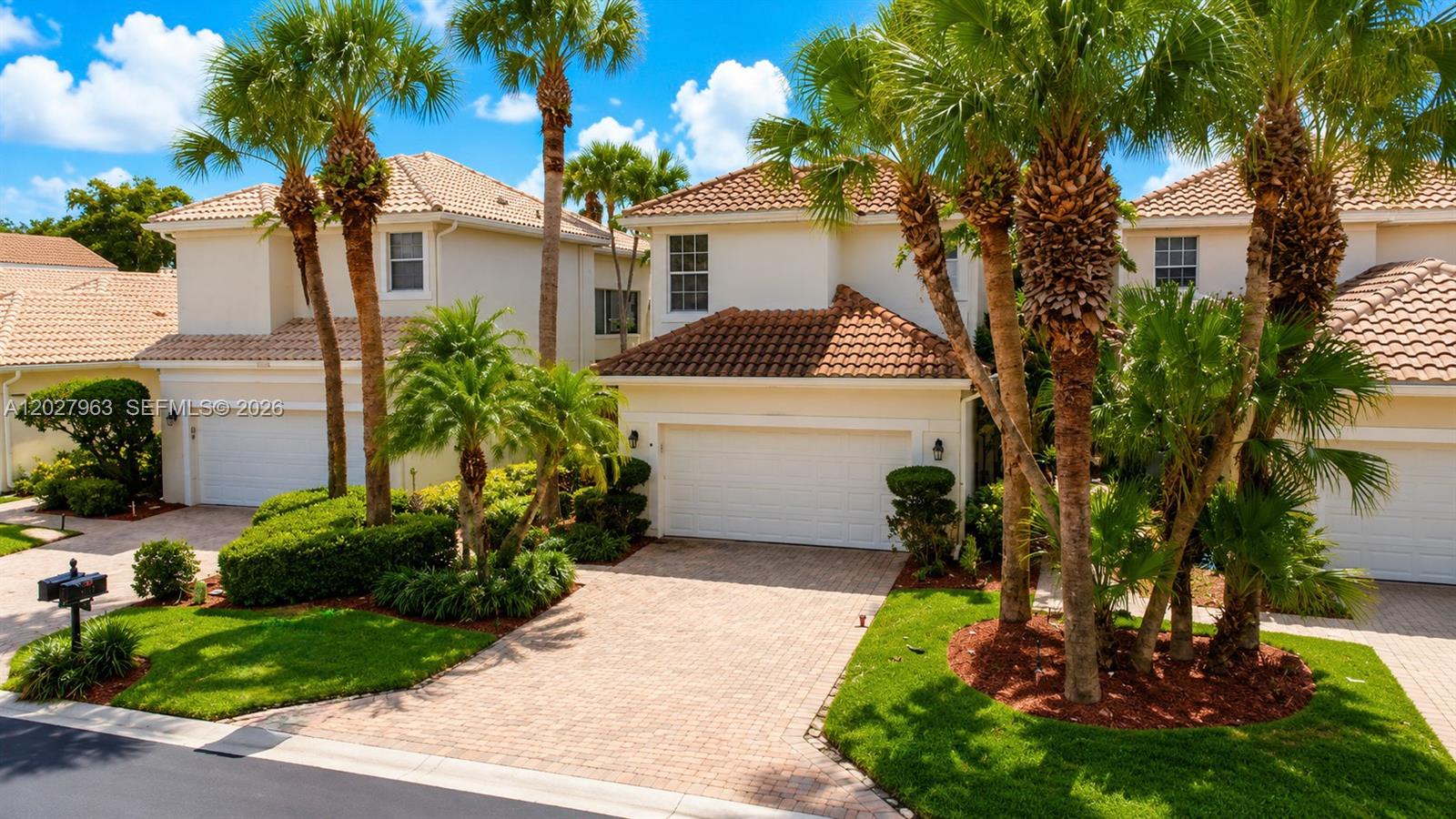 BANYANS OF ARVIDA COUNTRY - Residential