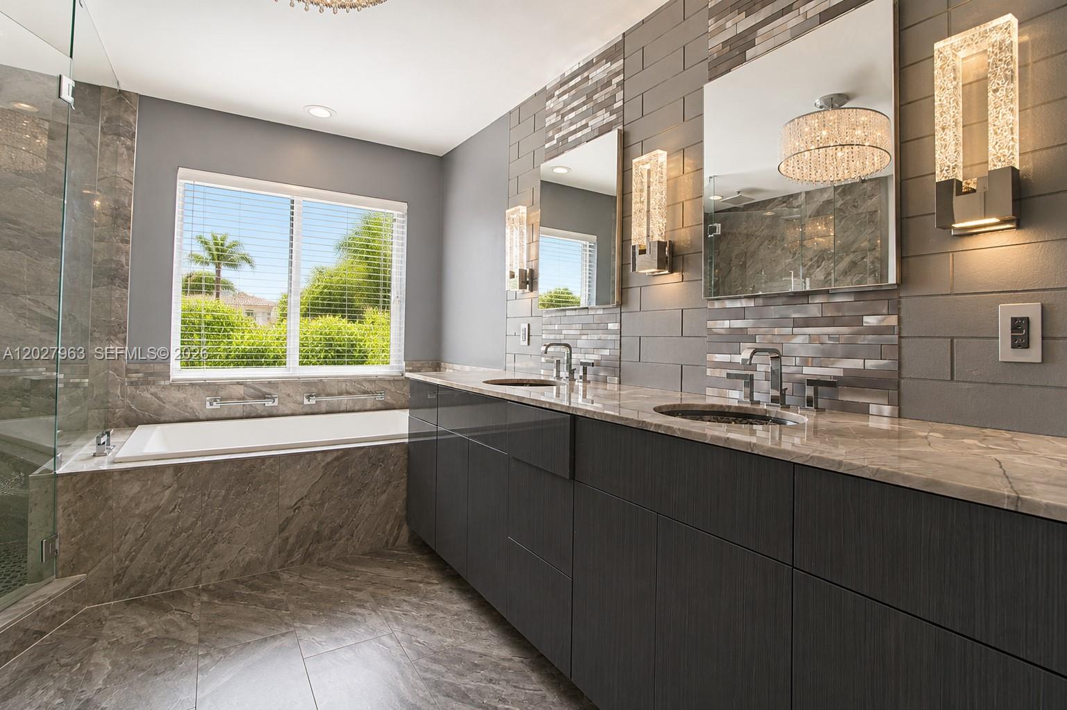 BANYANS OF ARVIDA COUNTRY - Residential