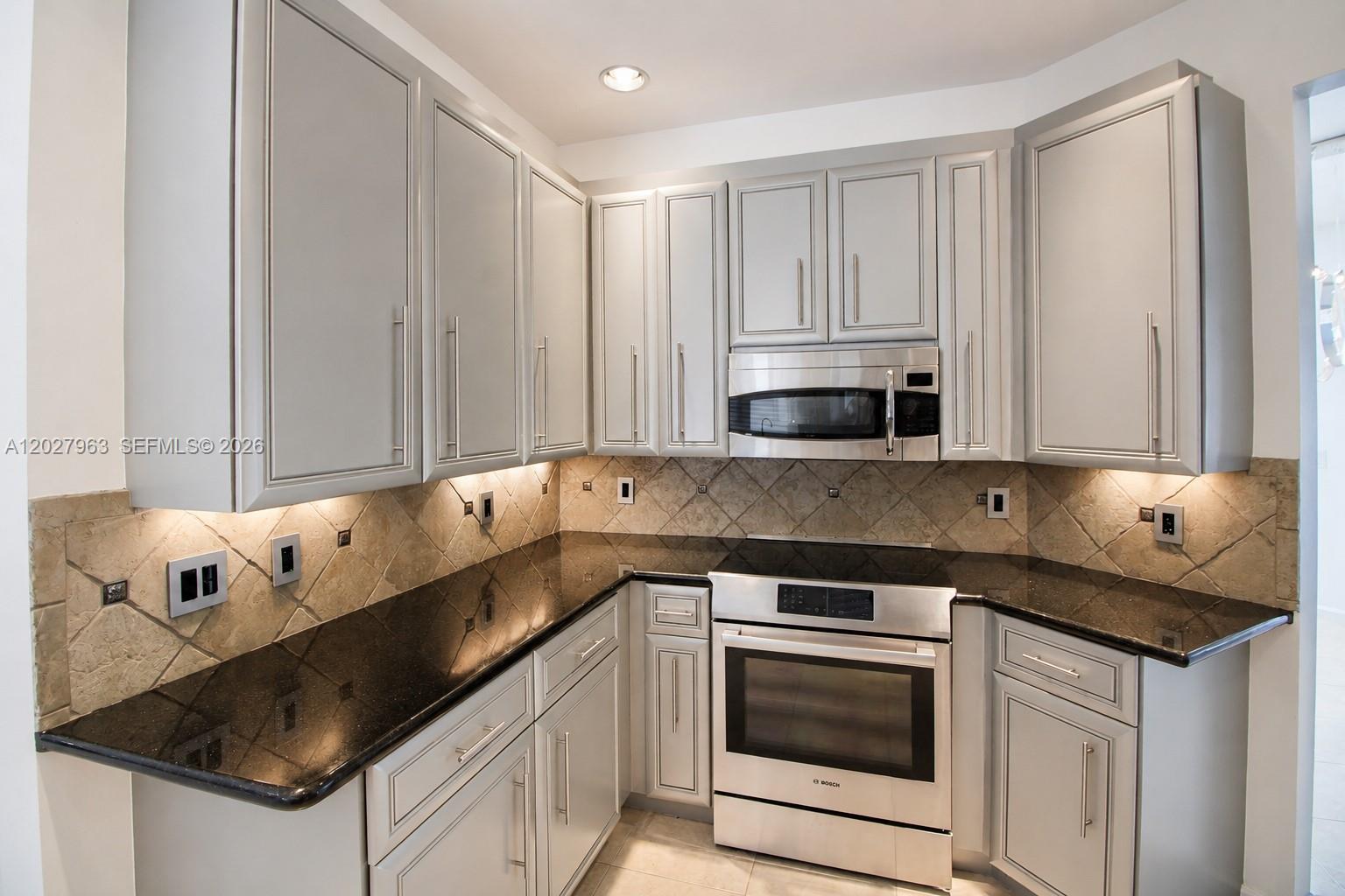BANYANS OF ARVIDA COUNTRY - Residential