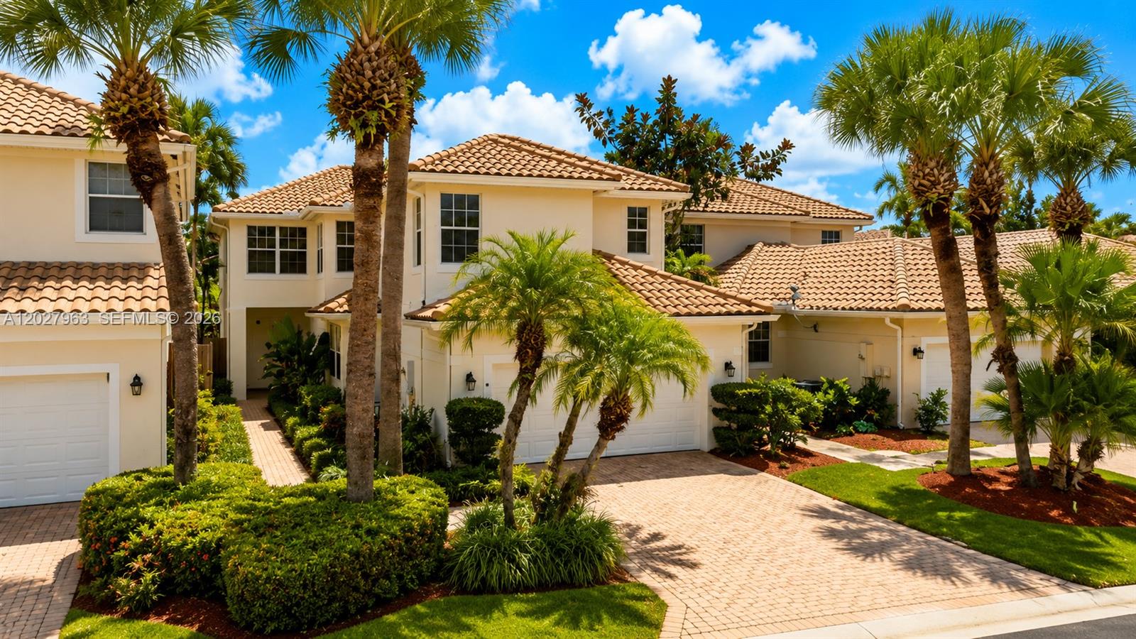 BANYANS OF ARVIDA COUNTRY - Residential
