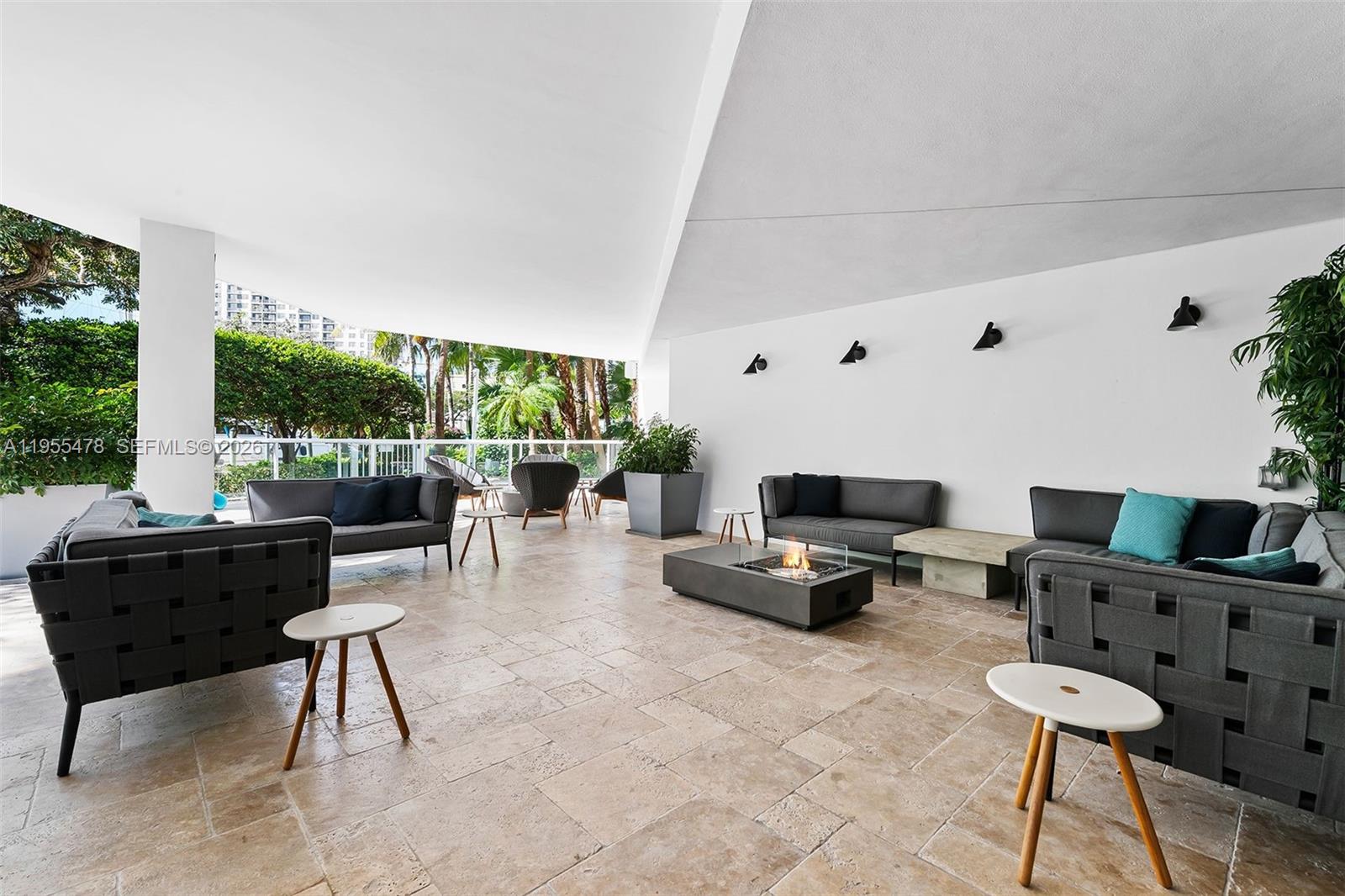 LAS OLAS RIVER HOUSE COND - Residential