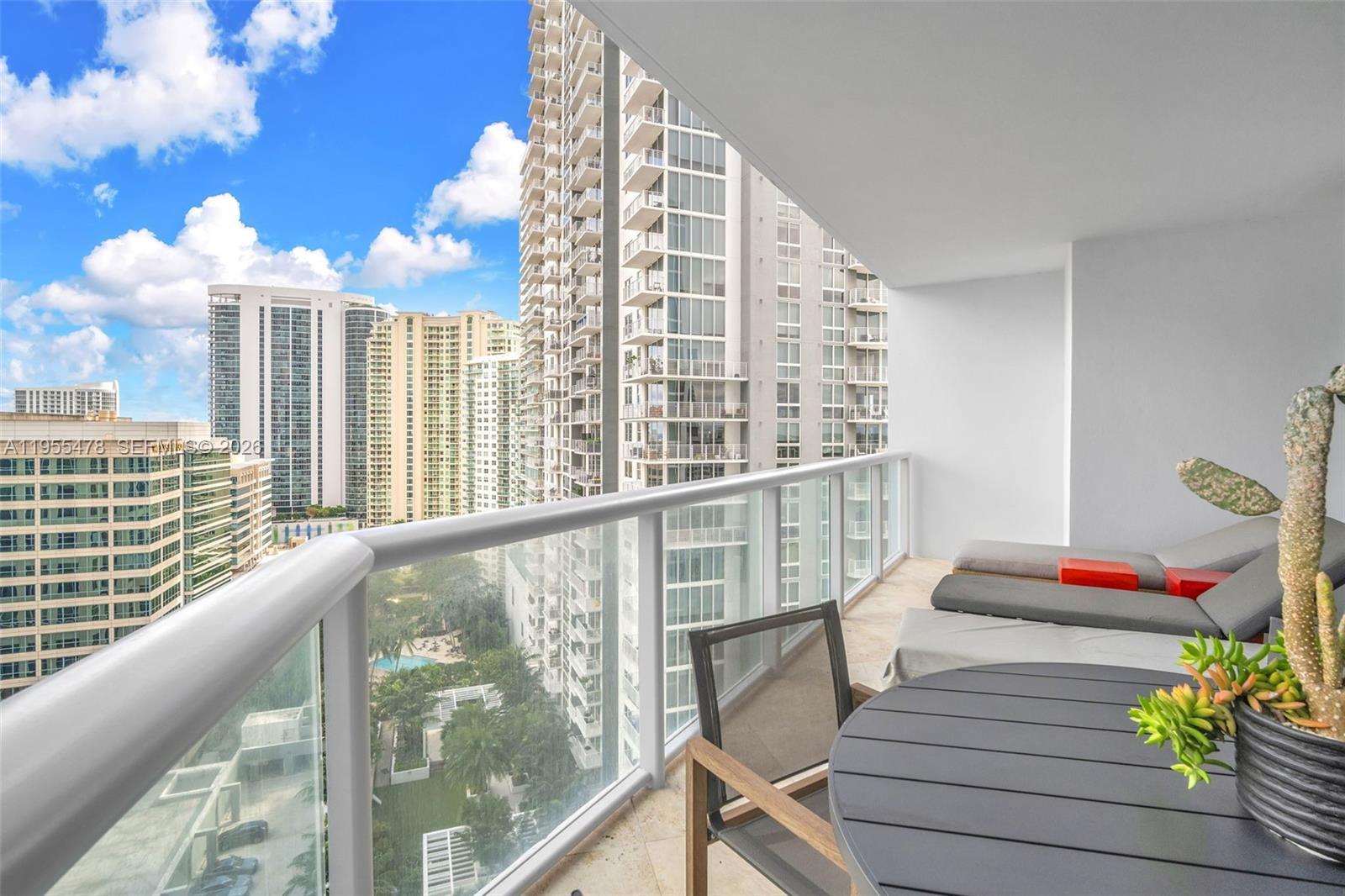 LAS OLAS RIVER HOUSE COND - Residential