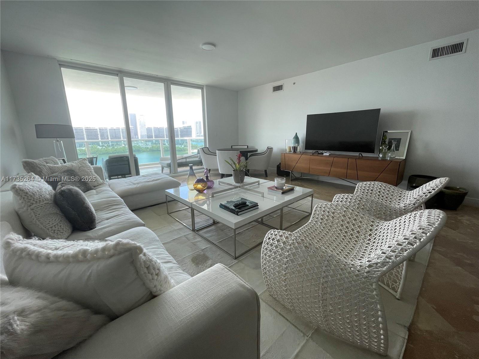 THE PENINSULA II CONDO - Residential