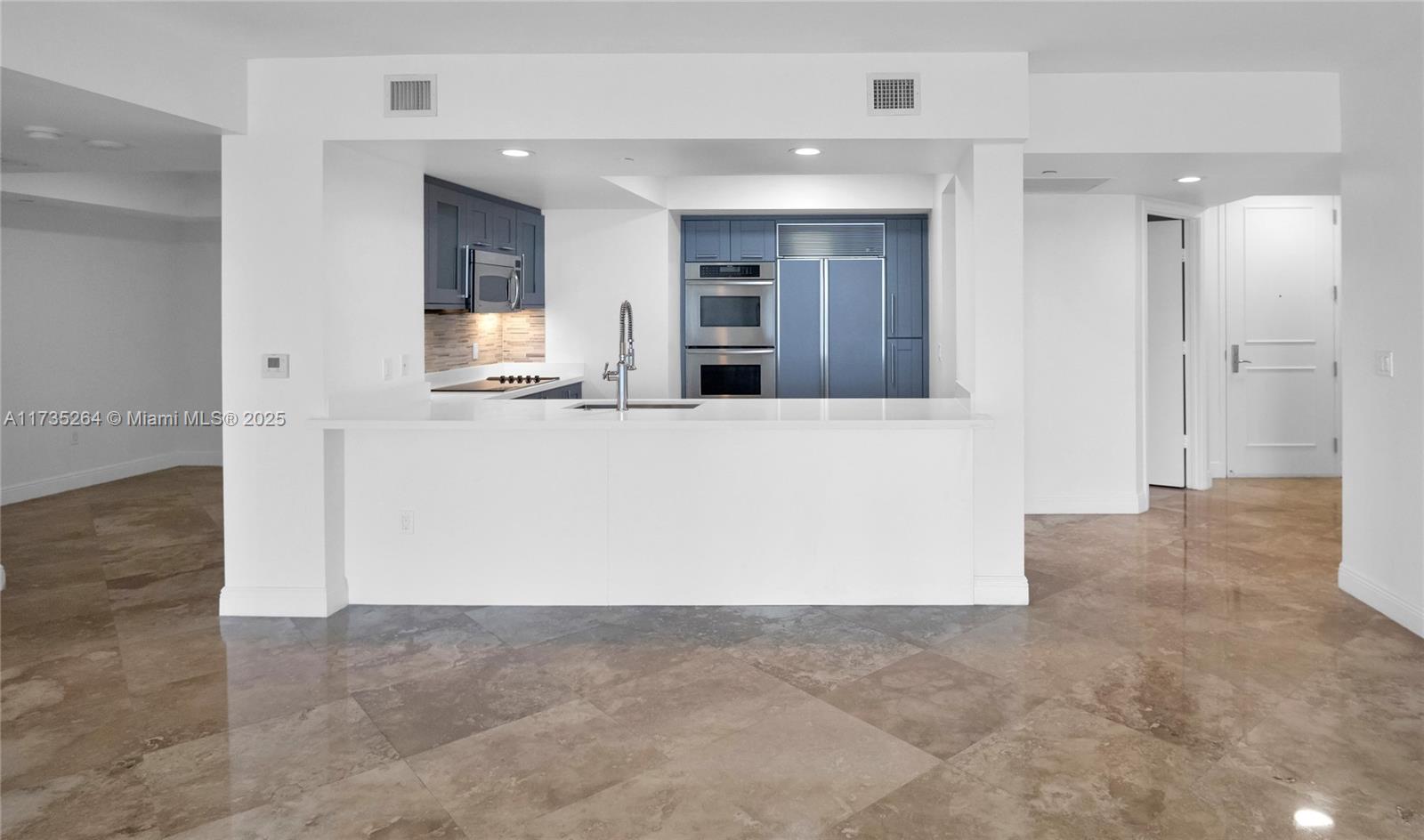 THE PENINSULA II CONDO - Residential