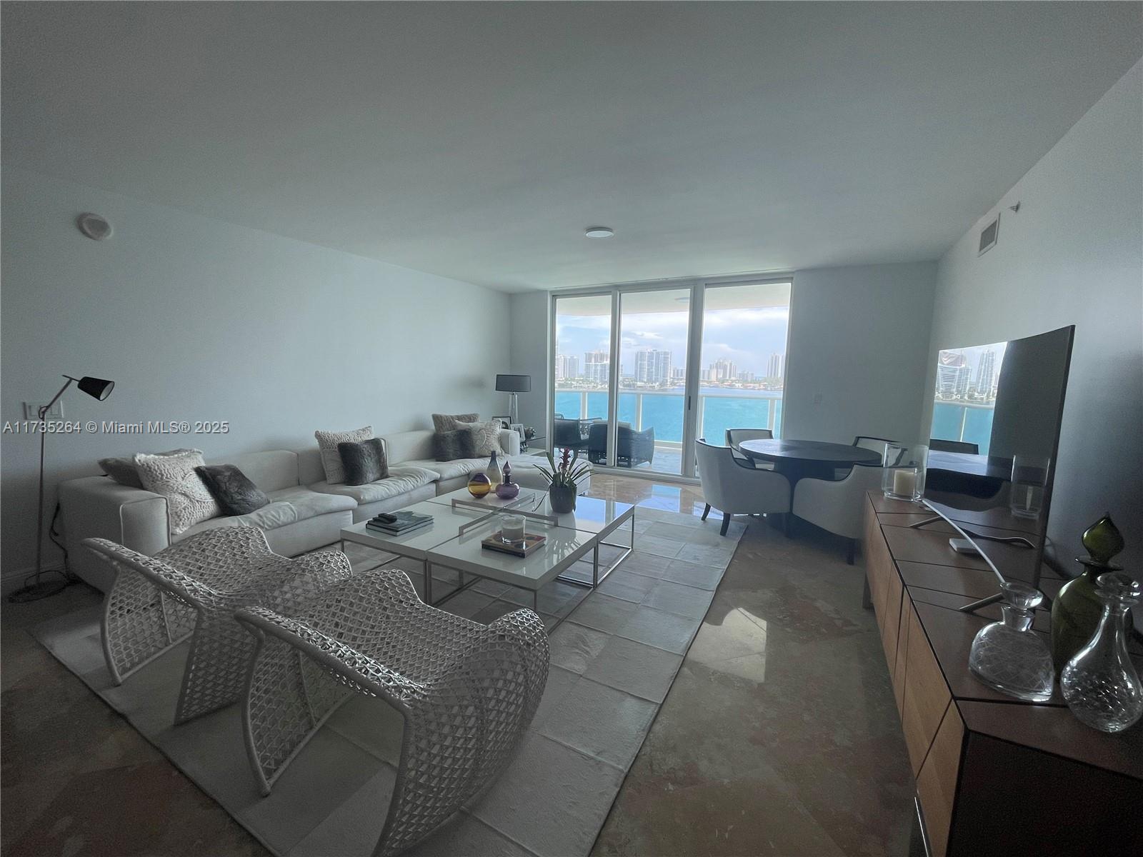 PRICE ADJUSTMENT!
BEAUTIFUL 2 BEDROOM PLUS DEN, 2.5 BATH APARTMMENT WITH A LITTLE OVER 2,000 SQ FT OF INTERIOR SPACE. THE PERFECT BLEND OF COMFORT AND ELEGANCE. SPACIOUS BEDROOMS, WITH A DEN THAT CAN BE CONVERTED INTO A 3RD BEDROOM. AVENTURA'S MOST DESIRED BUILDINGS. STUNING WATER VIEWS OF THE BAY AND OCEAN. TOP OF THE LINE APPLIANCES AND FINISHES. MINUTES TO WORLD-CLASS SHOPPING AT AVENTURA MALL, FINE DINING, ENTERTAINMENT, AND THE BEACH. MUST SEE APARTMENT.
VIDEO TOUR OF UNIT UPON REQUEST.