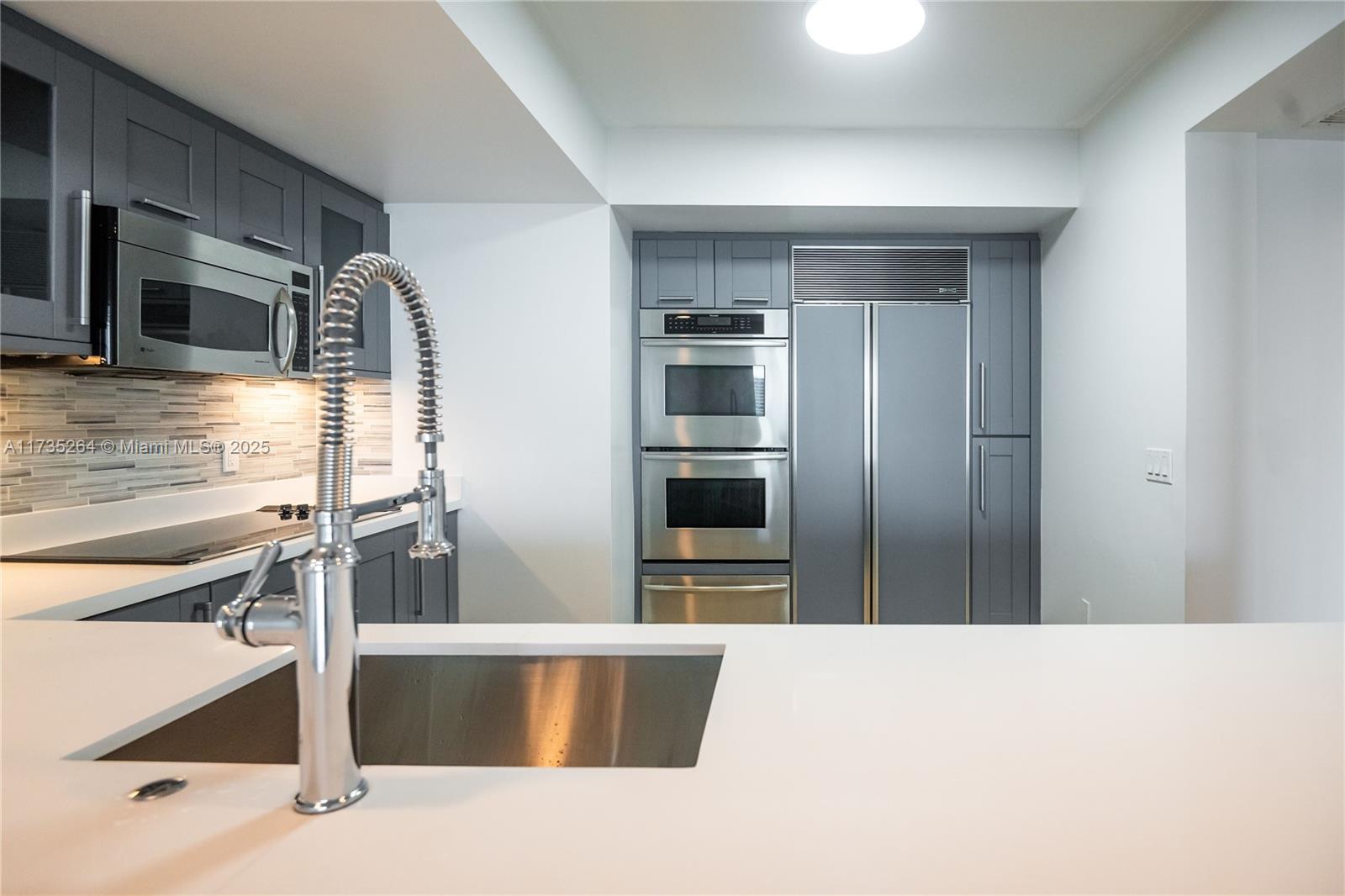 THE PENINSULA II CONDO - Residential